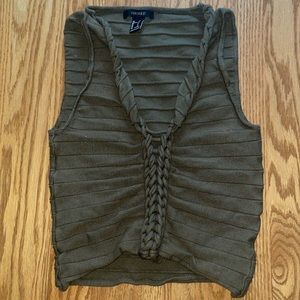 Forever 21 tank top with cut out down front middle